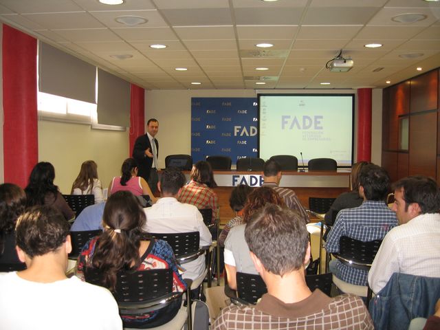 Clinic Joven emprenda Fade