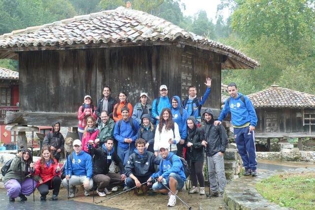 Asturias joven emprenda Ruta del Camín Encantáu