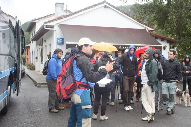 Asturias joven emprenda Ruta del Camín Encantáu