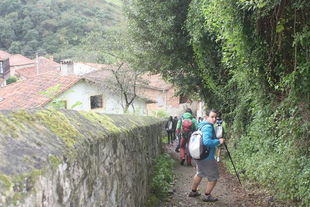 Asturias joven emprenda Ruta del Camín Encantáu