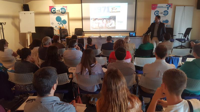 Asturias joven emprenda Charla Íñigo Felgueroso