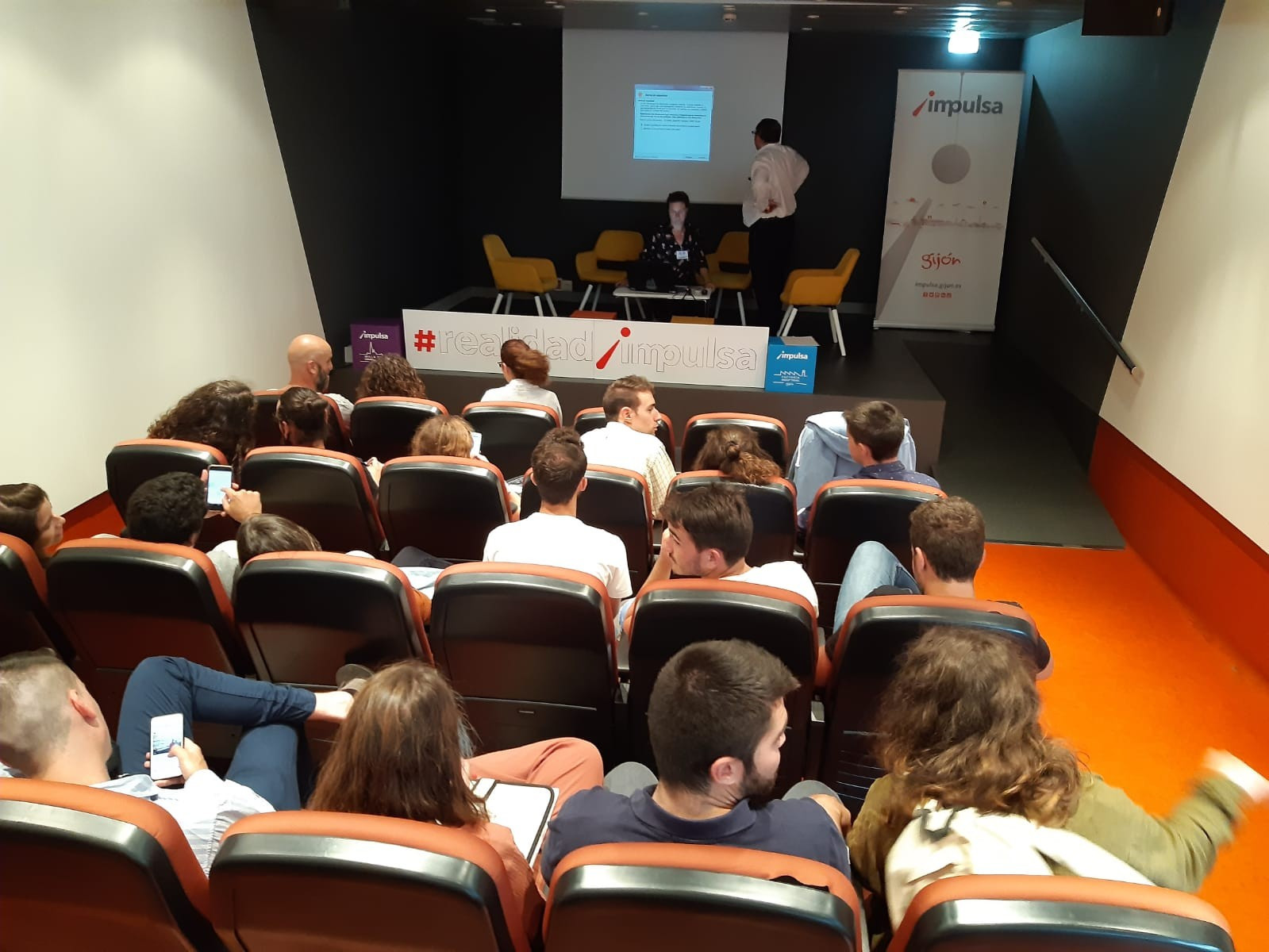 Asturias joven emprenda Finanzas Carmen