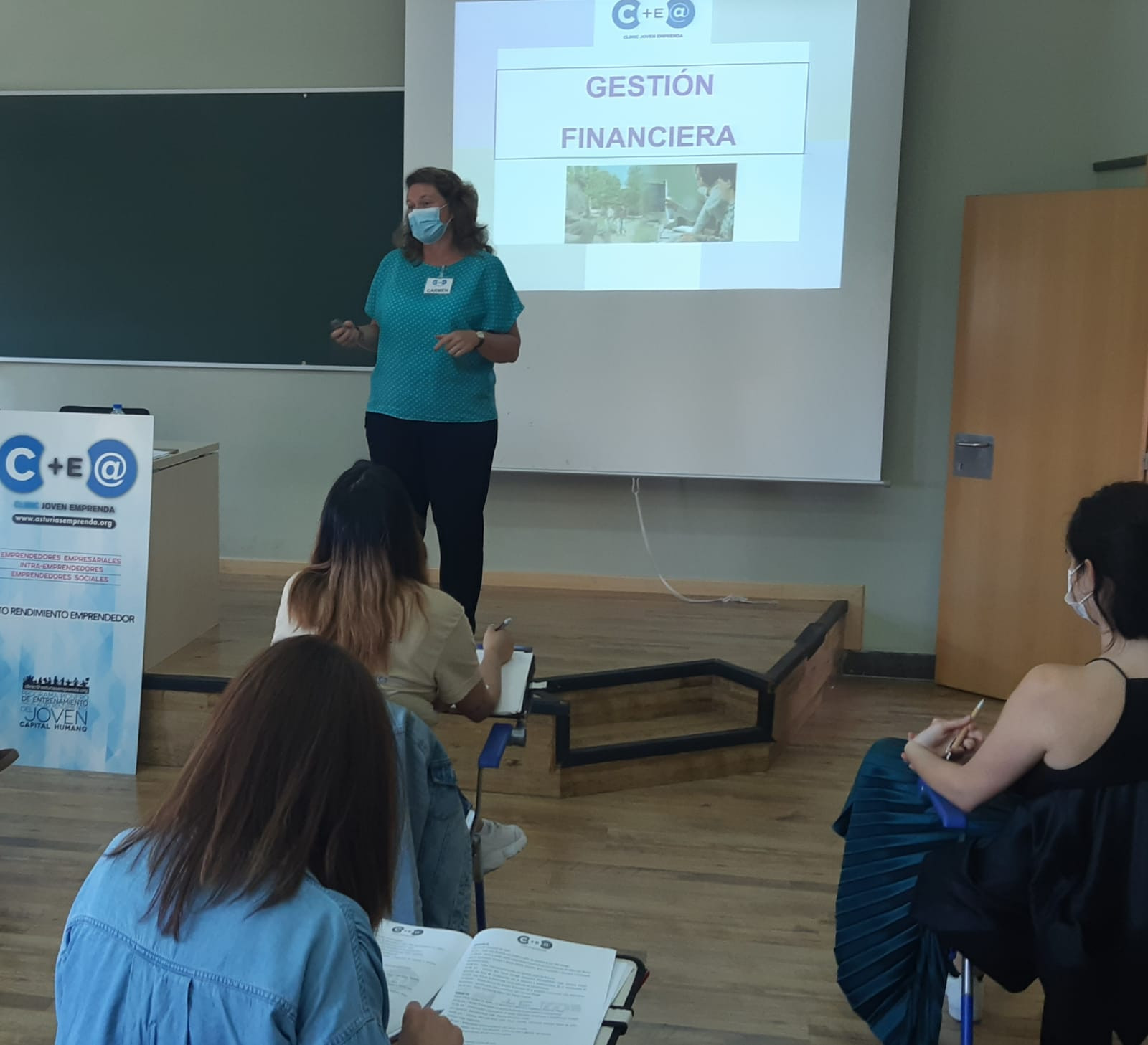 Asturias joven emprenda Sesión Finanzas Carmen