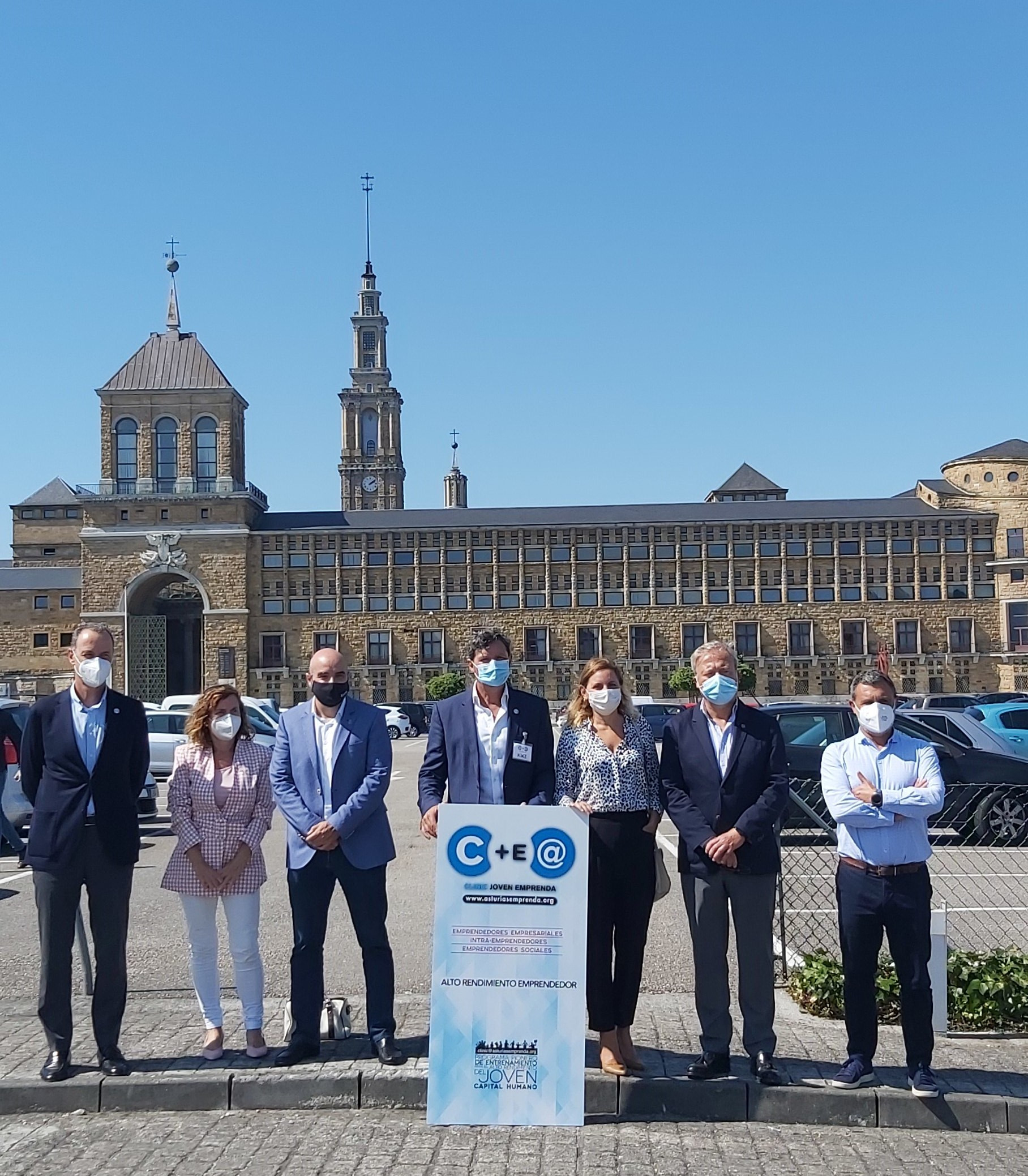 Asturias joven emprenda Grupo CLINIC