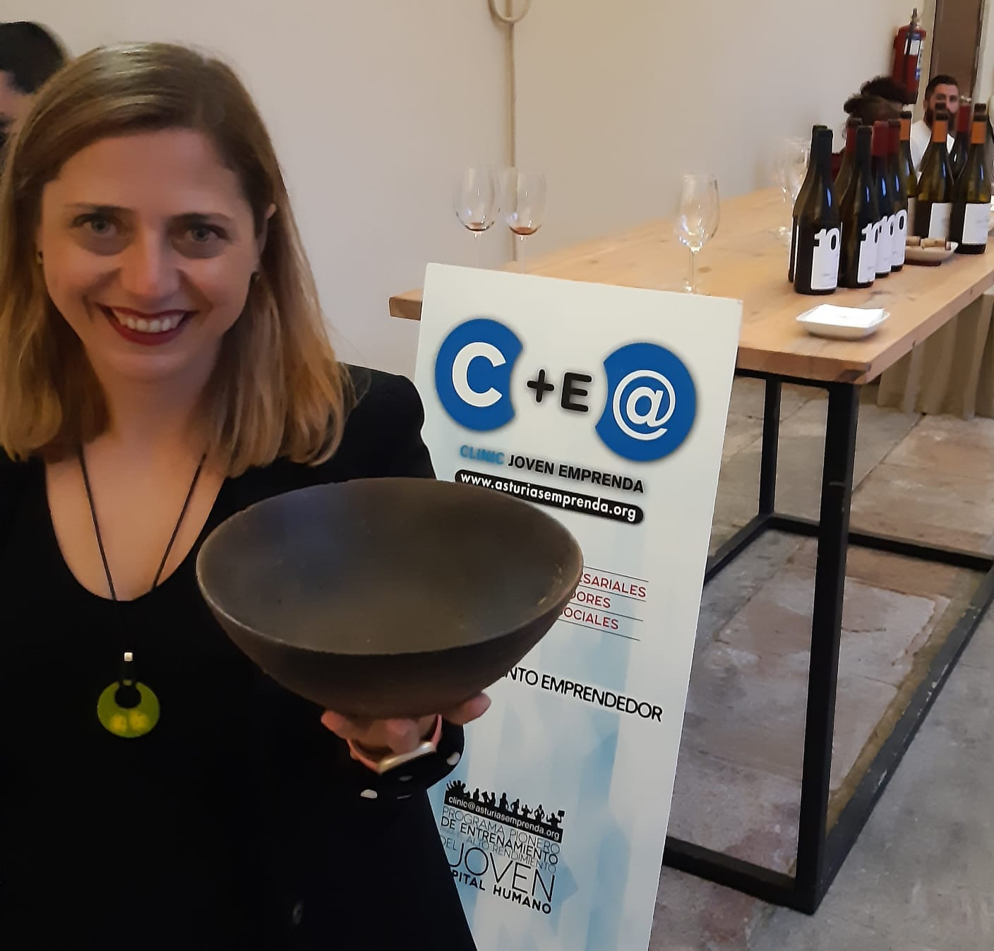 Clinic Joven emprenda Cata vinos Cangas