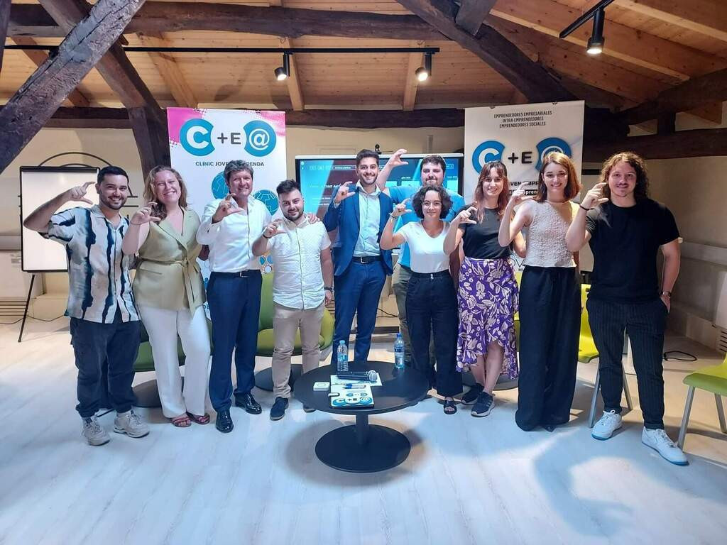 Asturias joven emprenda Cliniqueros