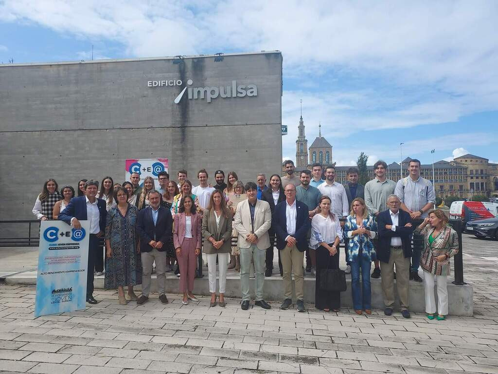 Asturias joven emprenda Brindis y grupo