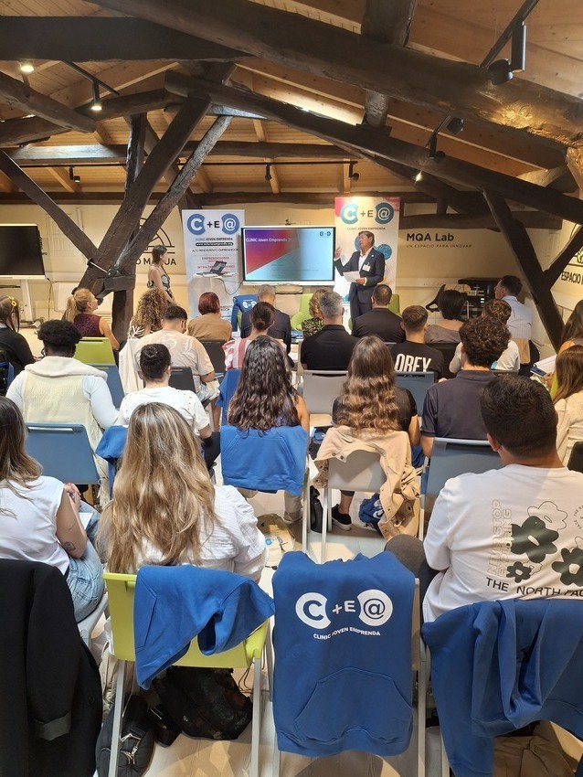 Asturias joven emprenda Ponencia Tatiana Manso