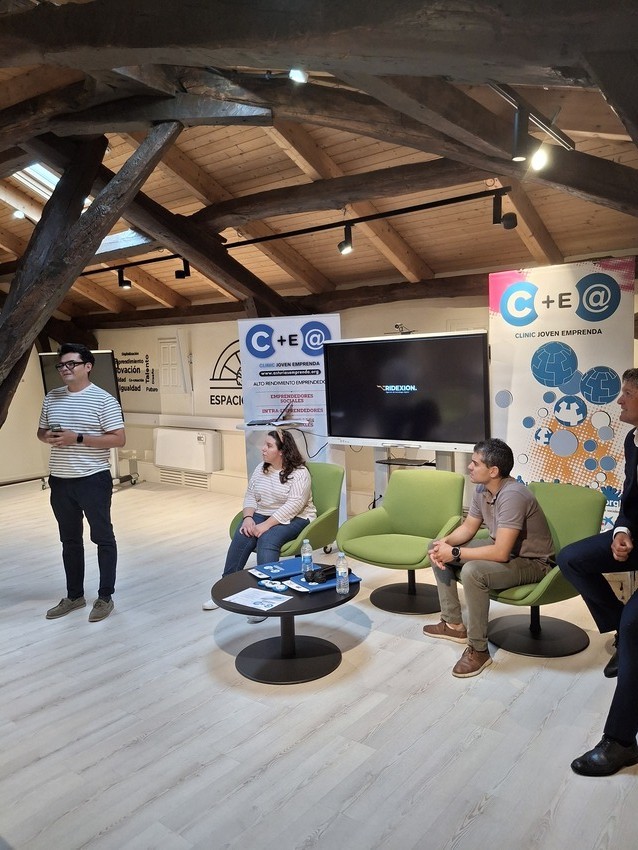 Asturias joven emprenda Cliniqueros