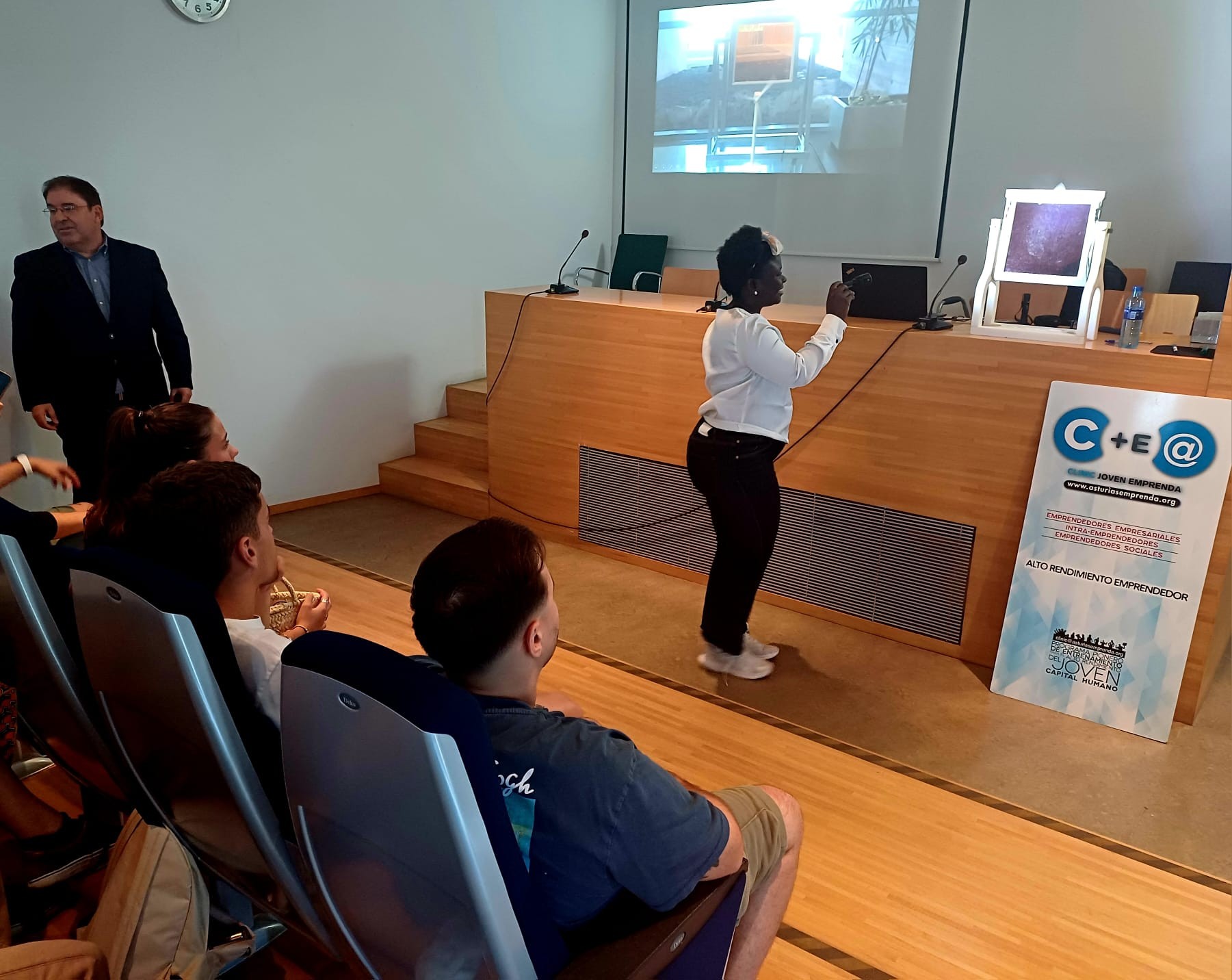 Asturias joven emprenda Fundación idonial