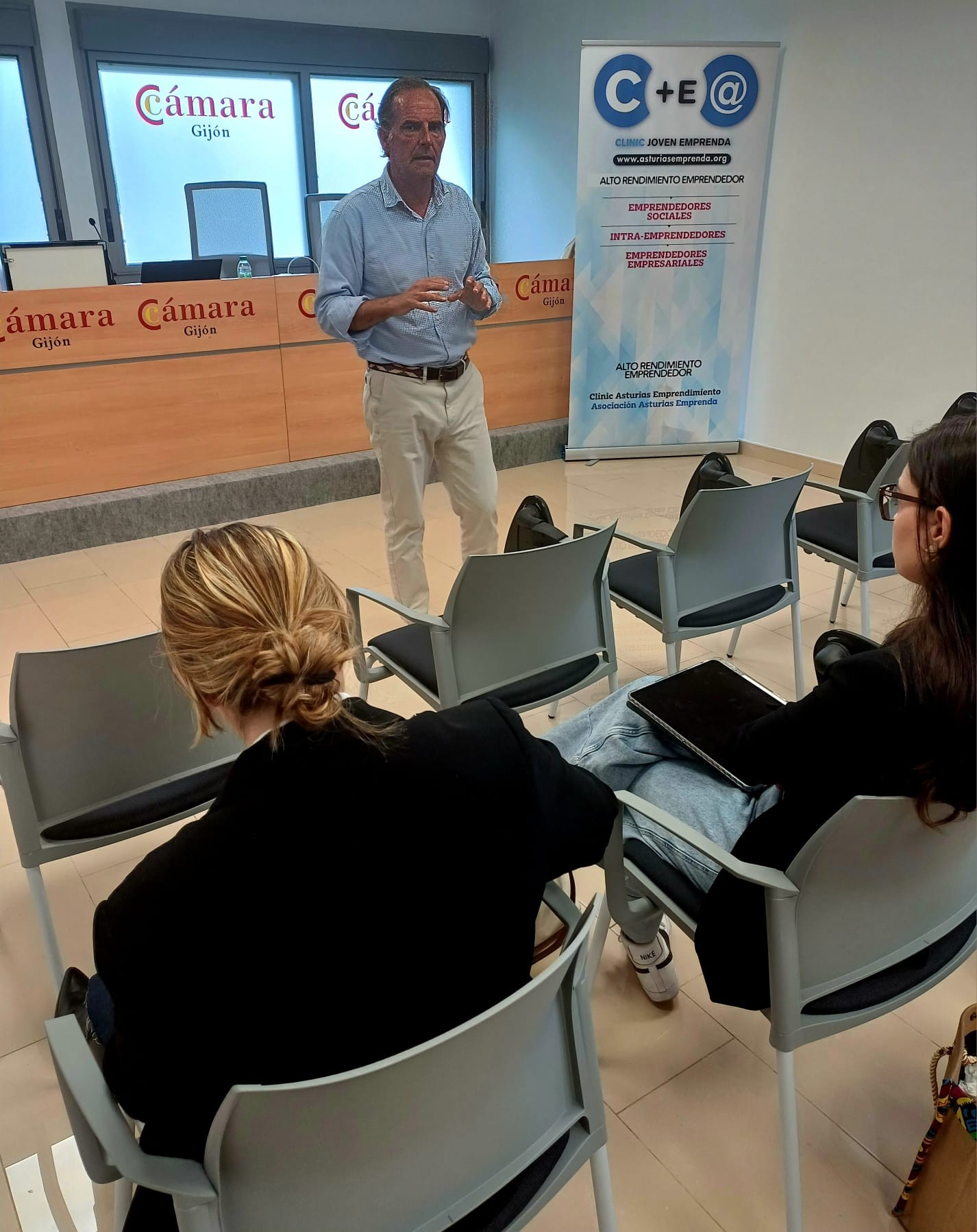 Asturias joven emprenda Cámara Gijón