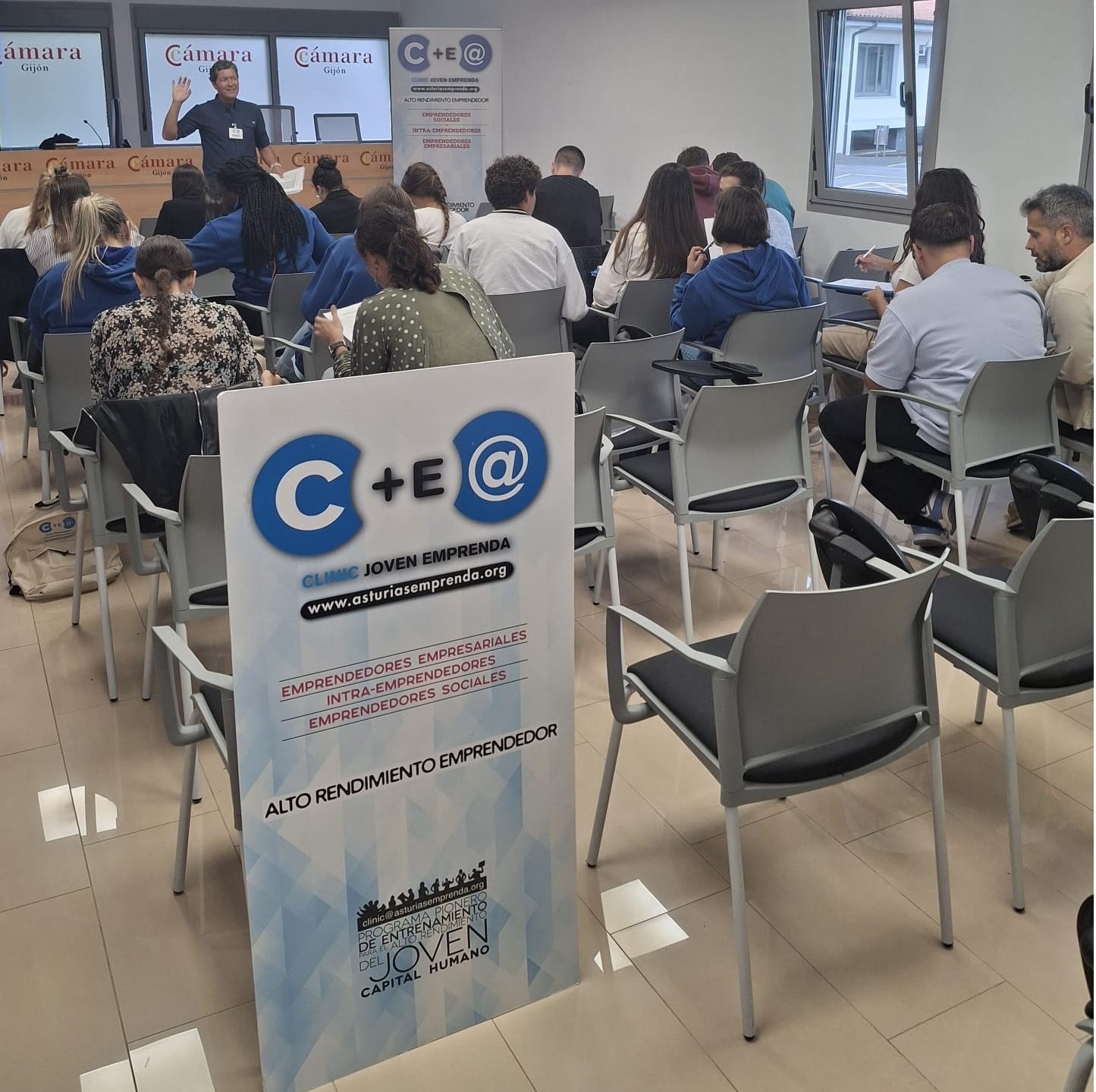 Clinic Joven emprenda Marketing