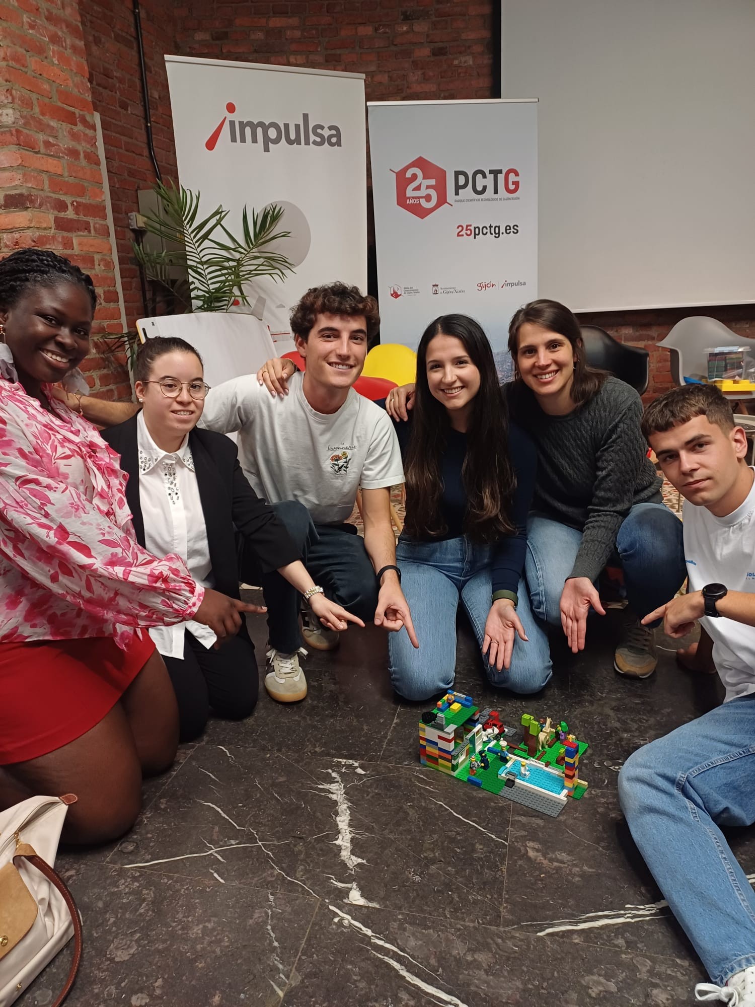 Asturias joven emprenda Lego