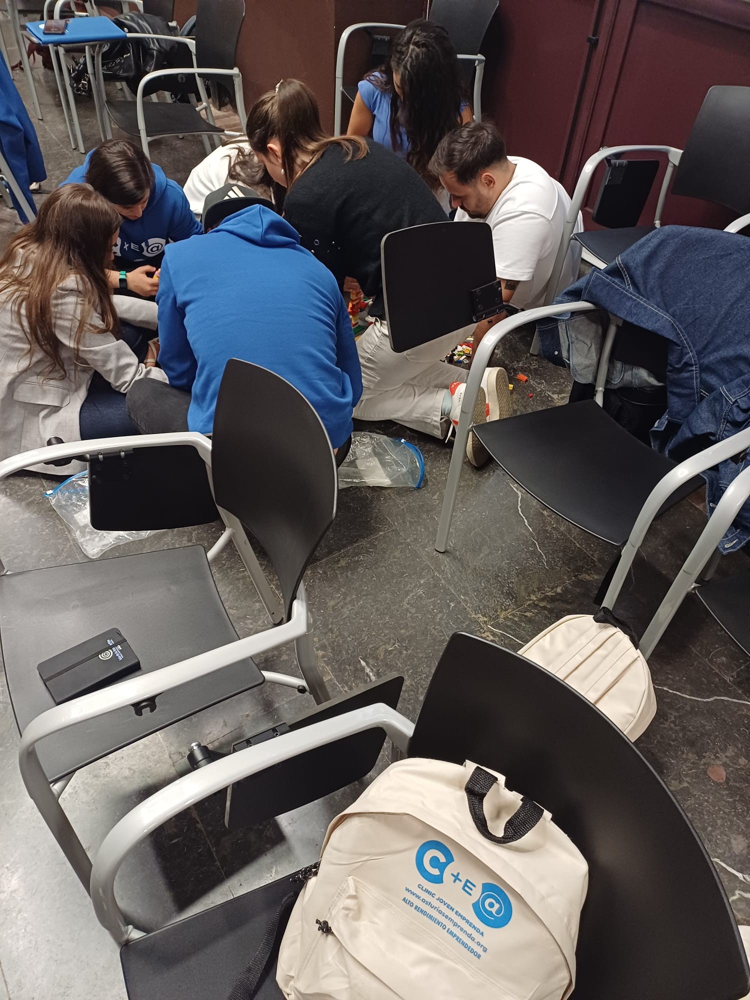 Asturias joven emprenda Lego