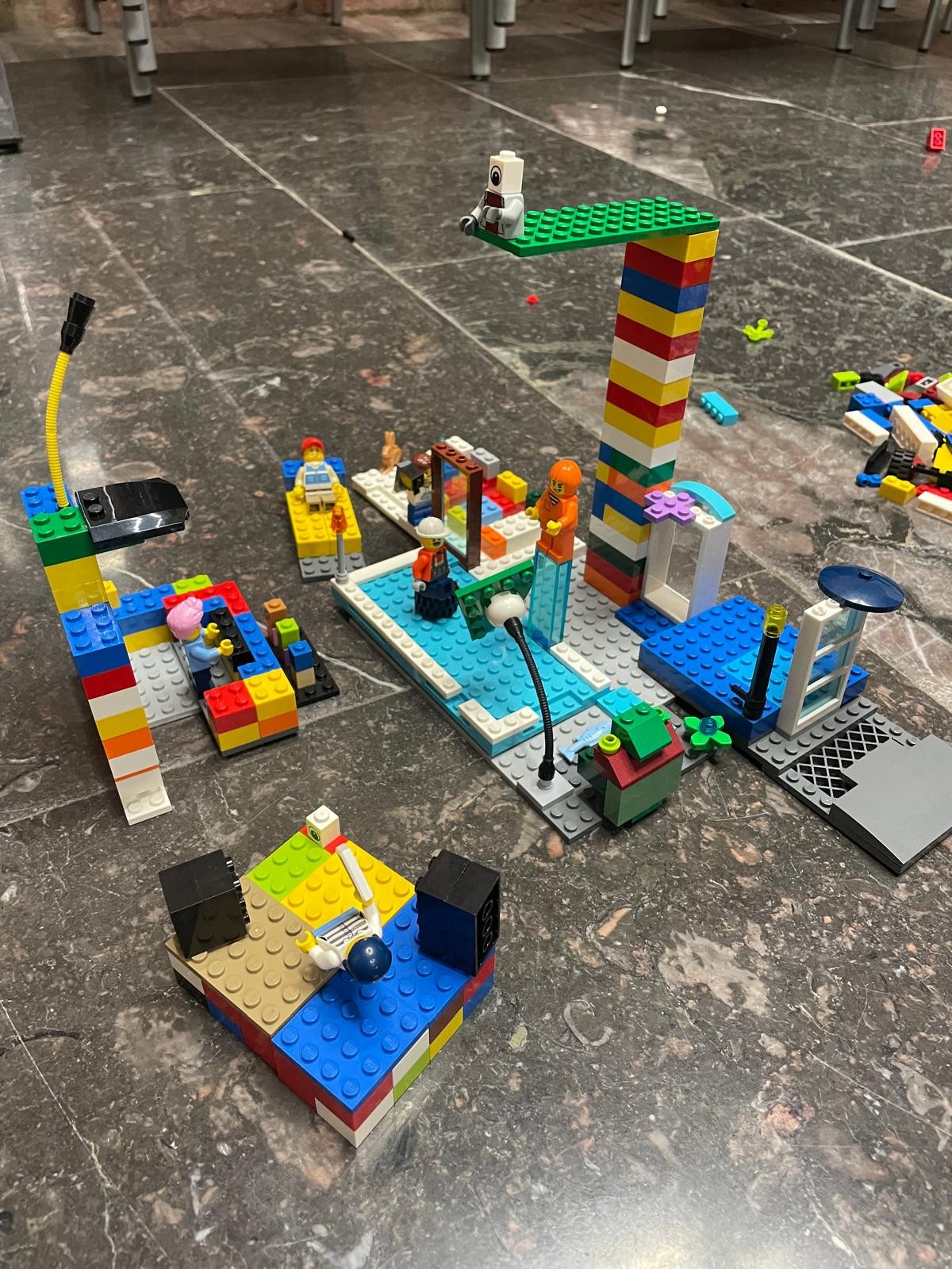 Asturias joven emprenda Lego