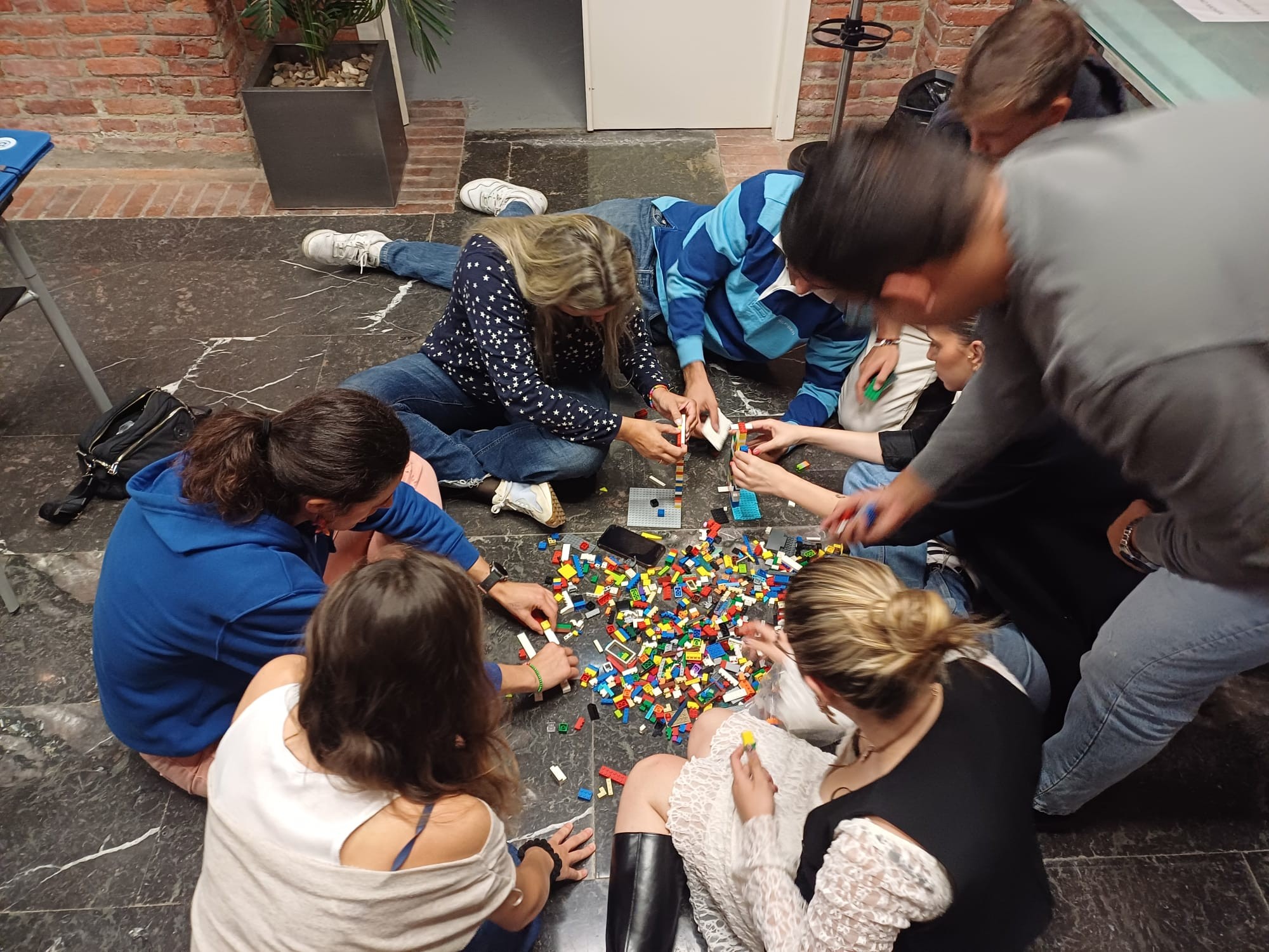 Asturias joven emprenda Lego