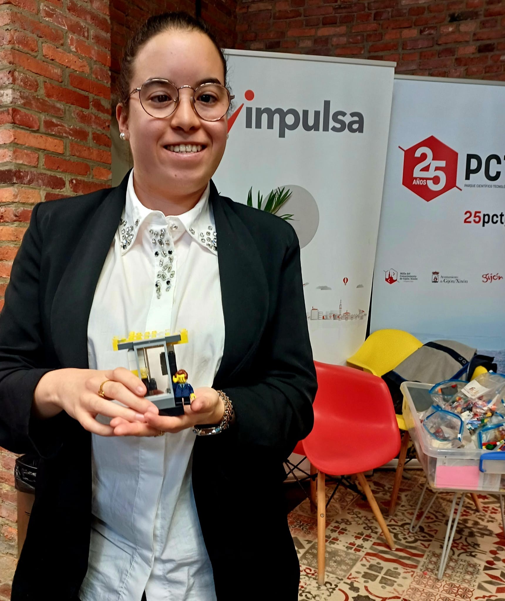 Asturias joven emprenda Lego