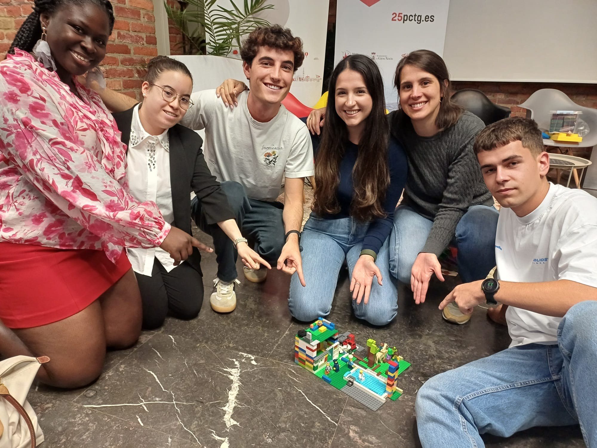 Asturias joven emprenda Lego