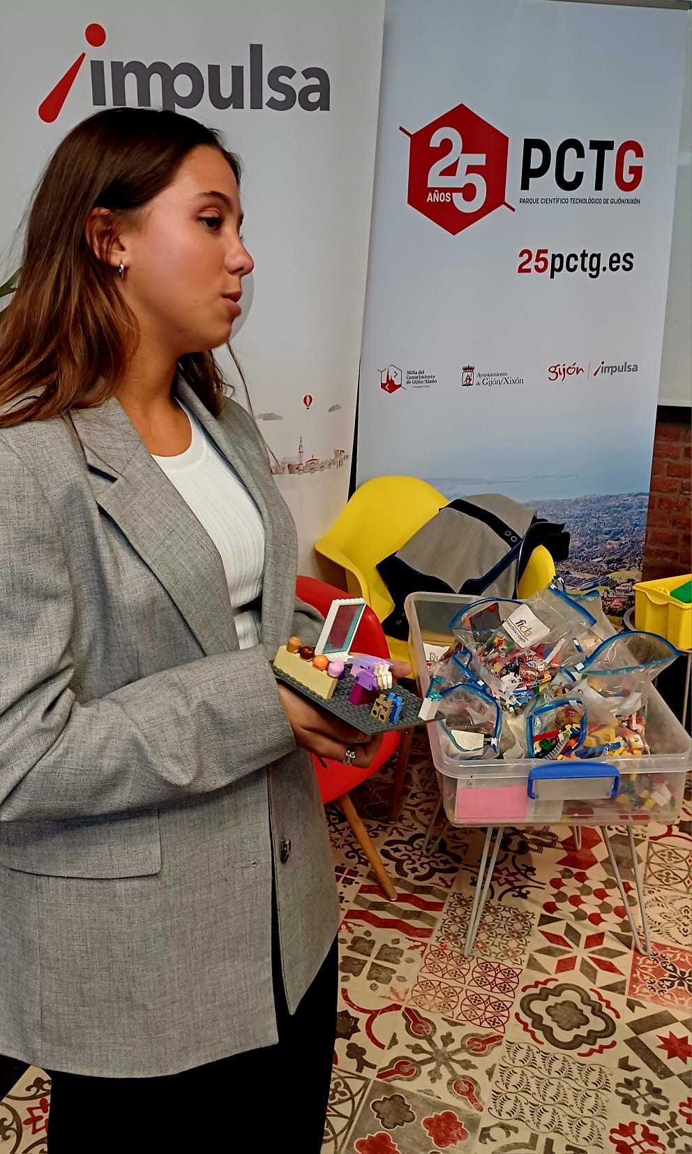 Asturias joven emprenda Lego
