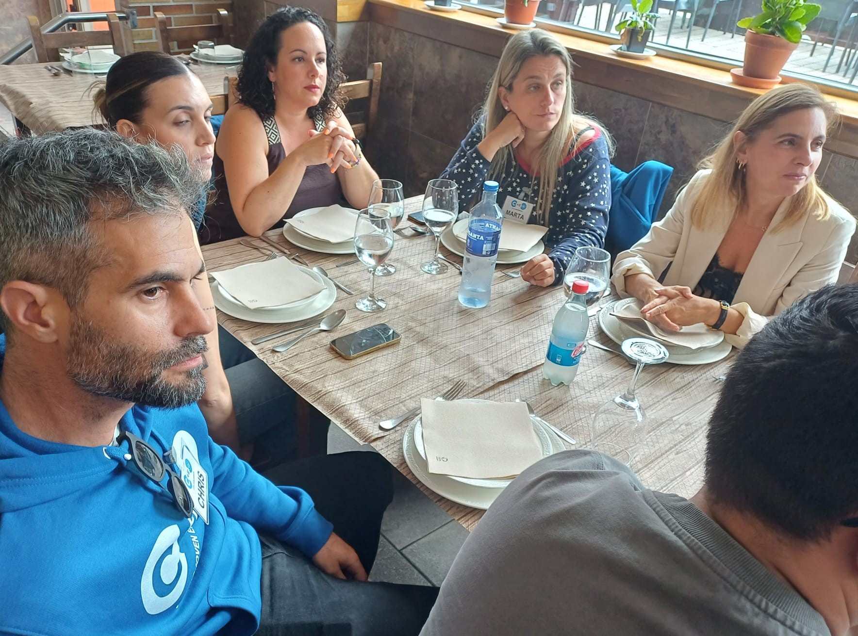 Clinic Joven emprenda Comida