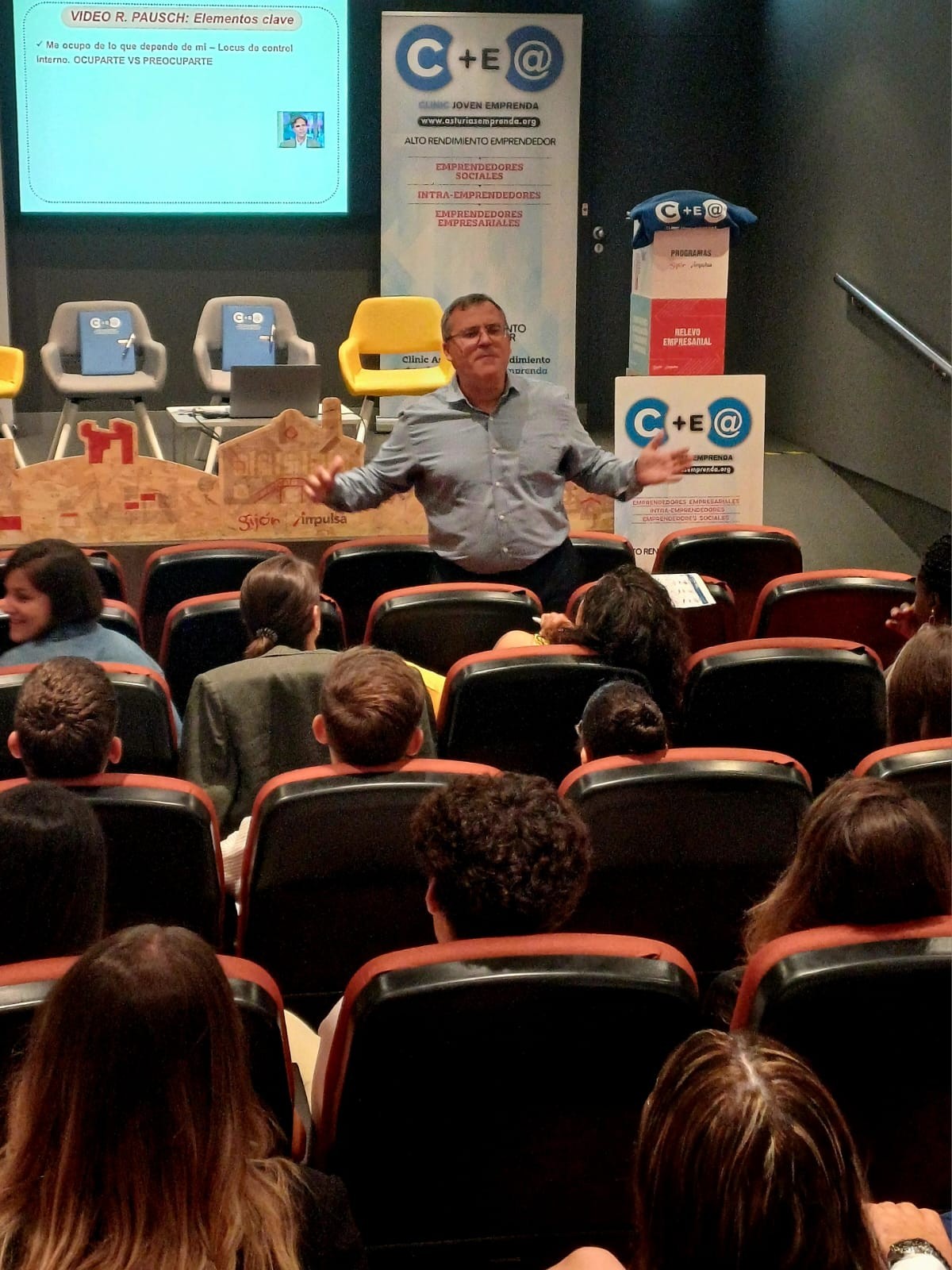 Clinic Joven emprenda Motivación