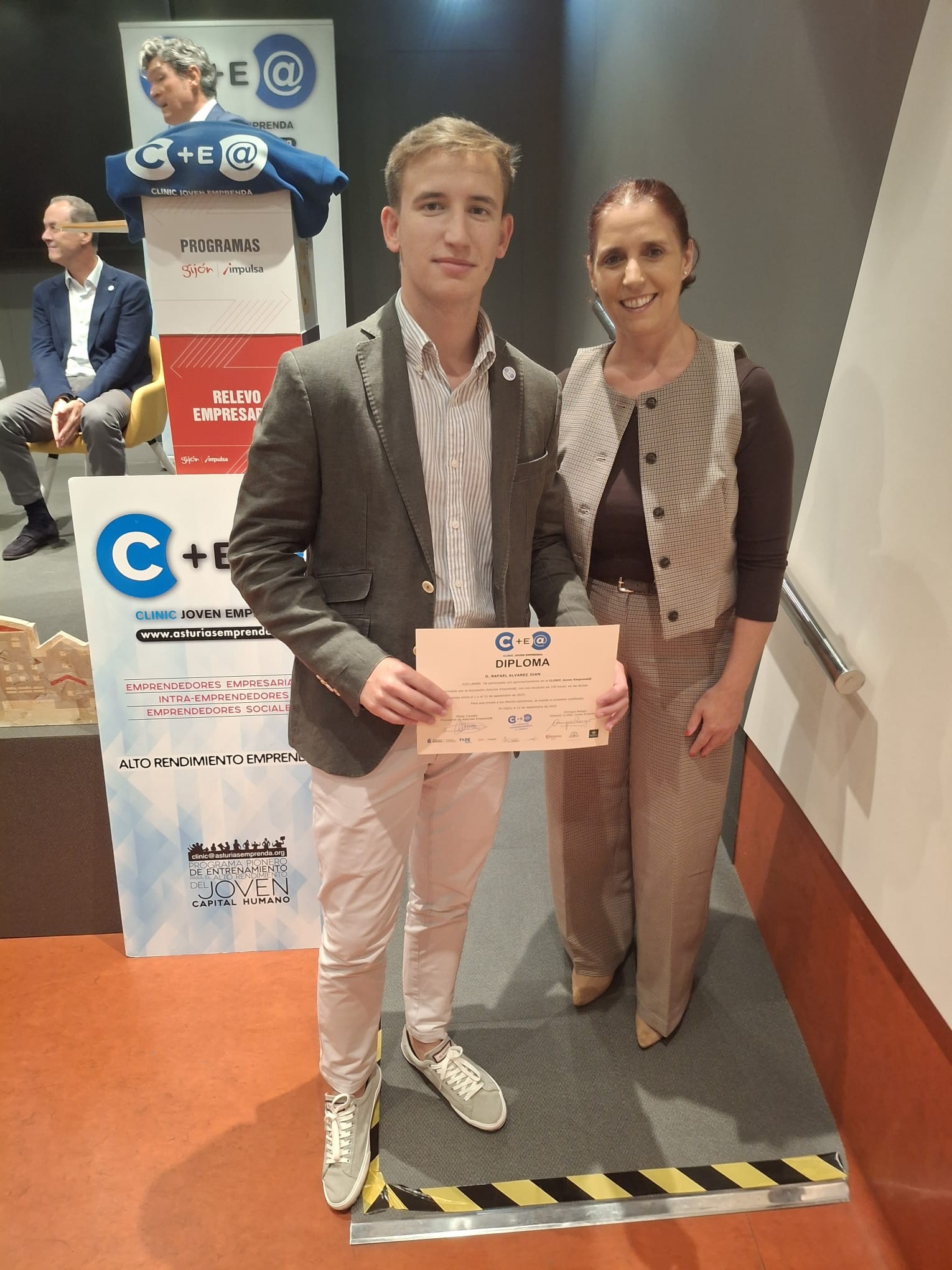 Asturias joven emprenda Diplomas